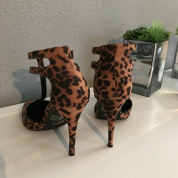 Charlotte Russe Leopard Print Stiletto Heels - Picture 3 of 5
